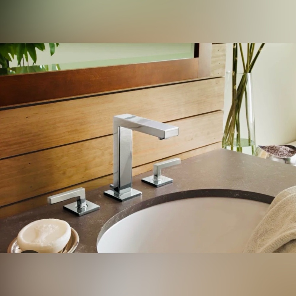 Brand new Symmons Duro Wideset Dual Handle Faucet